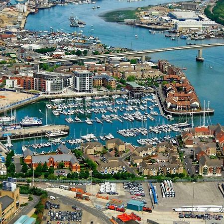 2 Bed Apartment With 2 Ensuites-Near Train Station /Mayflower /City Southampton Esterno foto